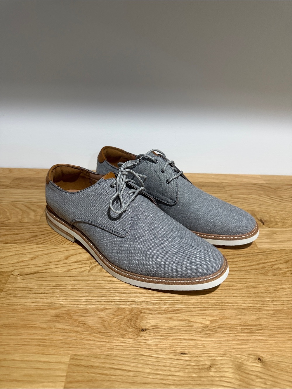 Brand new size 9.5 Florsheim highland ox Gray Linen-Textured Derby Shoes